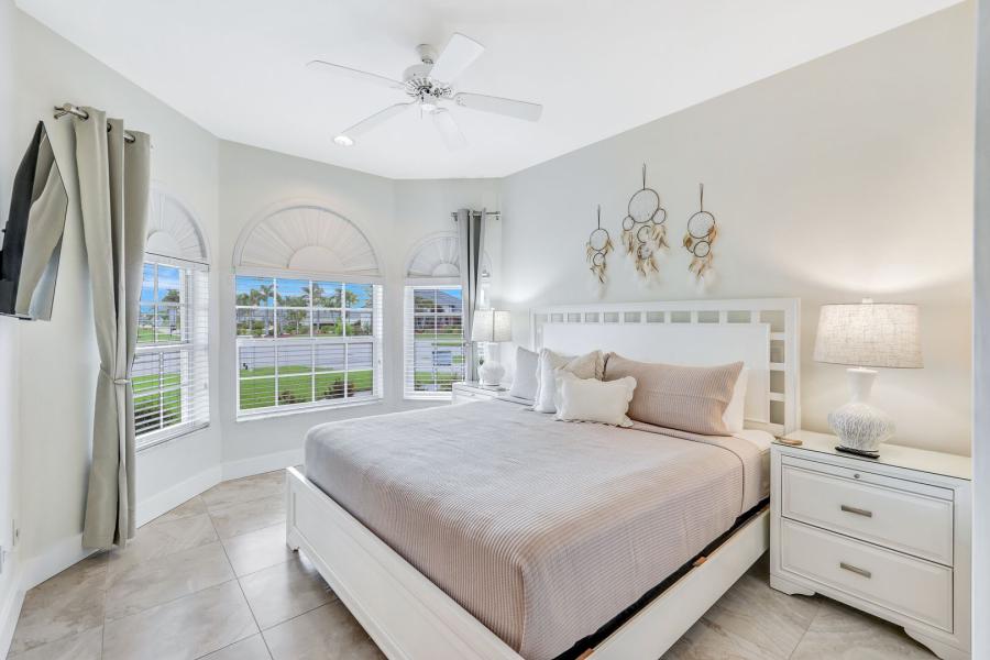 2624 El Dorado Pkwy W, Cape Coral, FL 33914 (29)